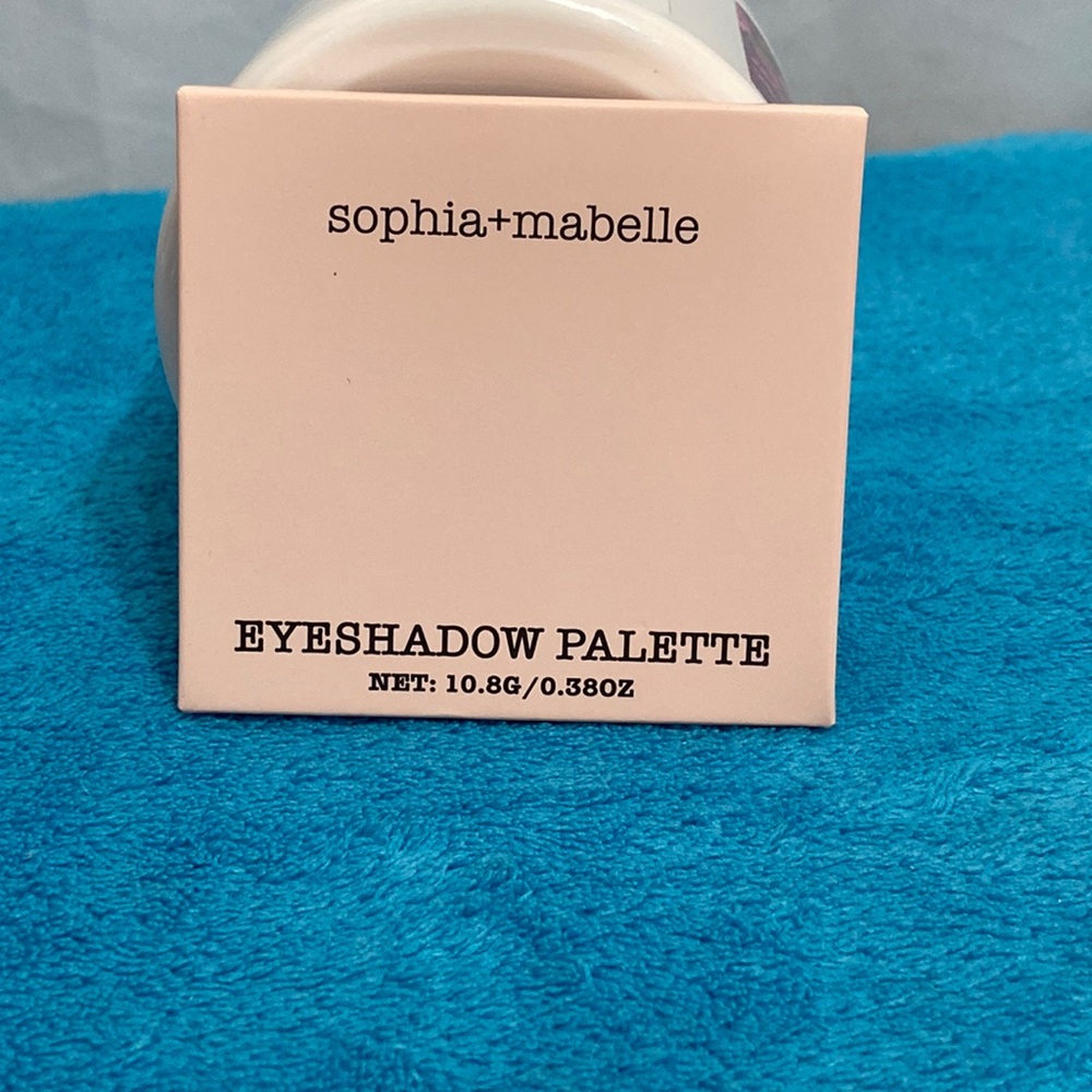 NIB Sophia + Mabelle Flirt With Me Eyeshadow Palette